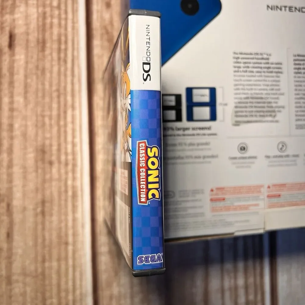 Nintendo DSi XL Handheld System - Midnight Blue